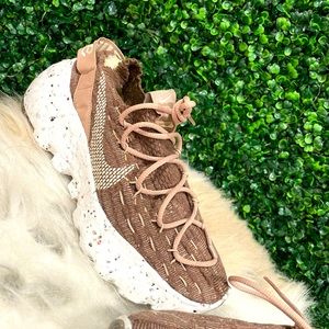 ****Nike *****WMNS SPACE HIPPIE 04 'SAND'